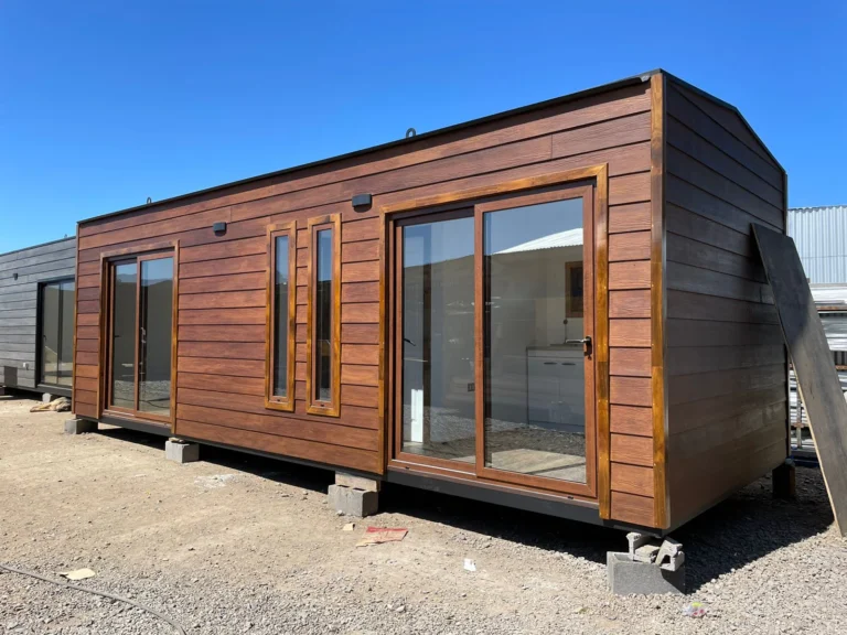 Cabaña Modular Jocsan 8×3 m – Un espacio completo con dormitorio, baño y cocina