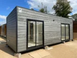 Cabaña Modular Edison – 8x3m con Dormitorio y Baño Completo - Imagen 2