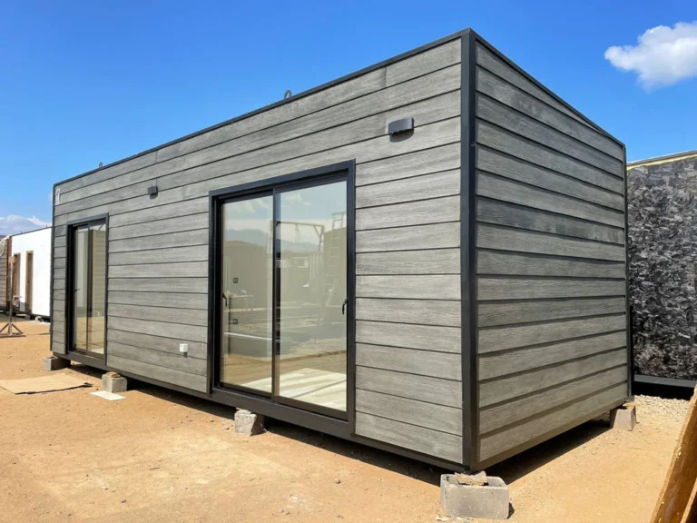 Cabaña Modular Edison – 8x3m con Dormitorio y Baño Completo